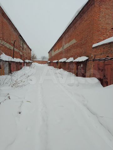 Гараж, > 30 м²