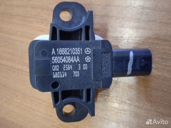 Датчик удара (AirBag) Mercedes-Benz Gle-Class 166