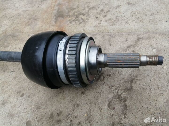 Привод левый Нива 21214-2215051 новый шрус 2123абс