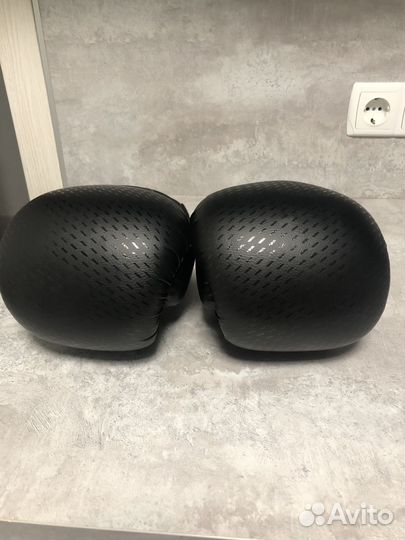 Боксерские перчатки 16 oz