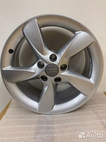 Новые оригинальные диски Audi A6, C7, R17