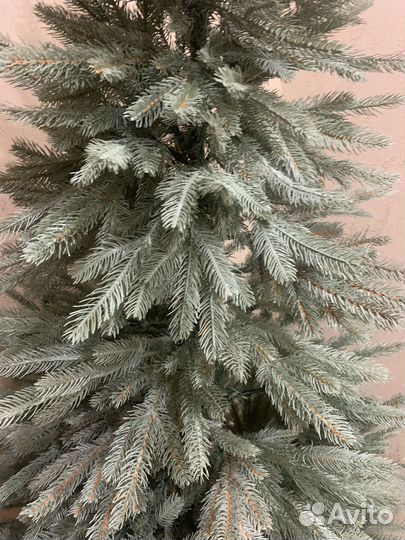 Ель голубая литая 180