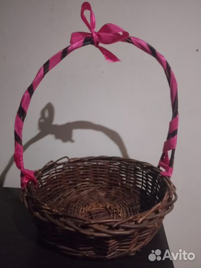 Корзина плетеная