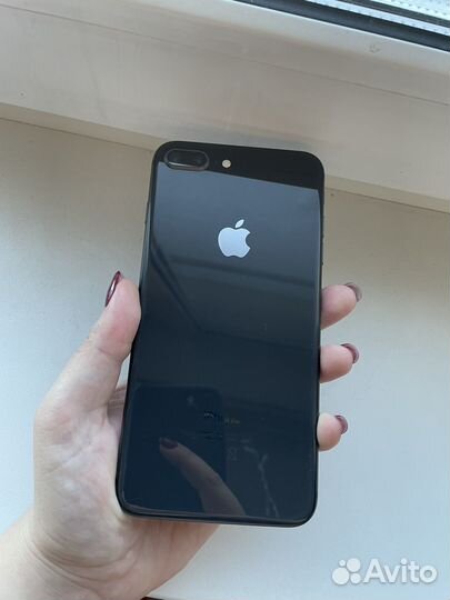 iPhone 8 Plus, 64 ГБ