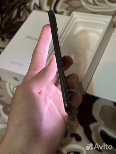 iPhone X, 256 ГБ