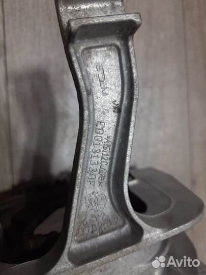 Подушка двигателя для 1.4 CHP Skoda Octavia A7