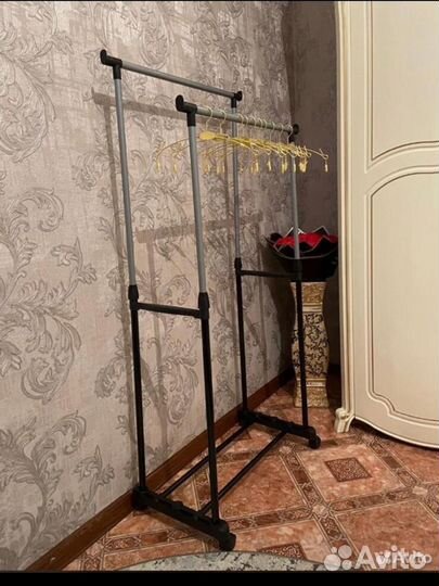 Вешалка для одежды напольная