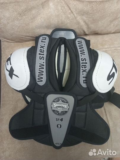 Нагрудник хоккейный