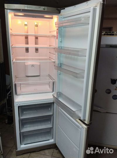 Холодильник аристон