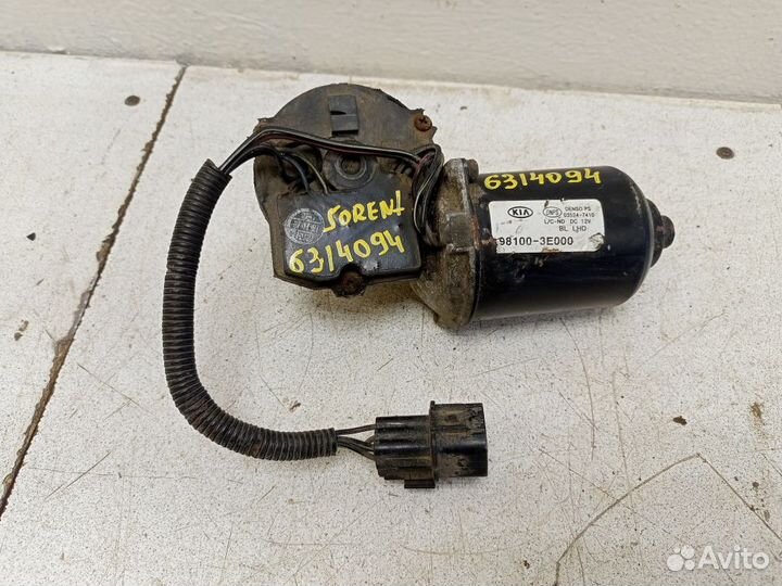 Моторчик стеклоочистителя передний