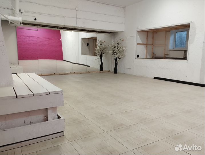 Зал для танцев, йоги, тренировок