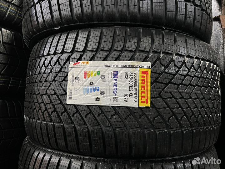 Pirelli Scorpion Winter 2 315/30 R22 и 275/35 R22 109V