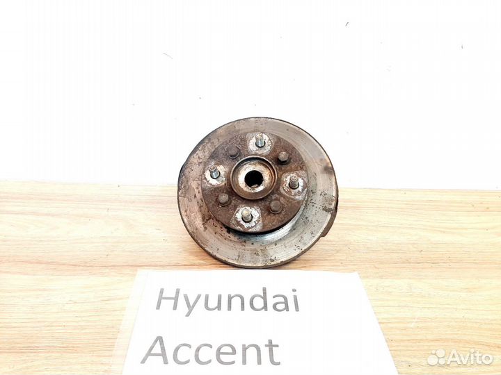 Ступица левая в сборе без ABS Хендай Акцент 1997г