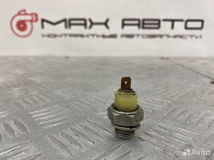 Б/У Датчик давления масла (Двигателя) LADA 2105