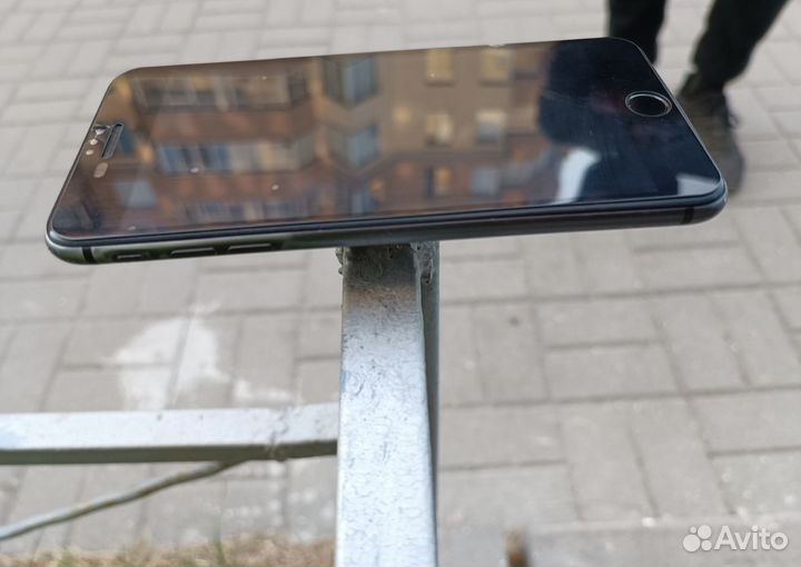 iPhone 8 plus 64gb черный