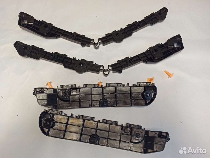 Крепление бампера toyota fortuner 15