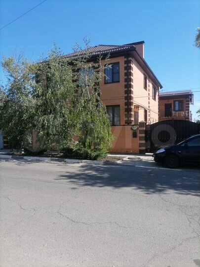 Дом 180 м² на участке 4,7 сот.