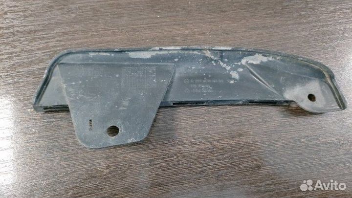 Кронштейн бампера задний правый Mercedes S 500