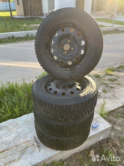 Bridgestone Blizzak Spike-01 185/65 R15 88T