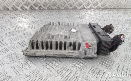 Блок управления двс skoda rapid (NKR02PC01)