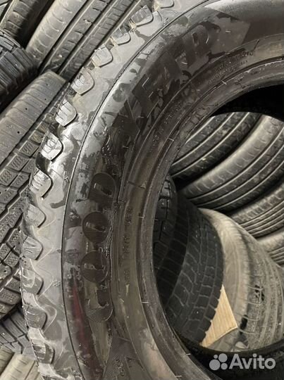 Goodyear UltraGrip Ice Arctic SUV 235/65 R17