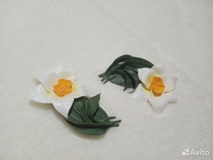 Брошки «Нарцисс»