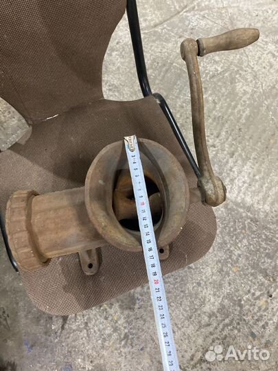 Мясорубка большая чугунная 19 век