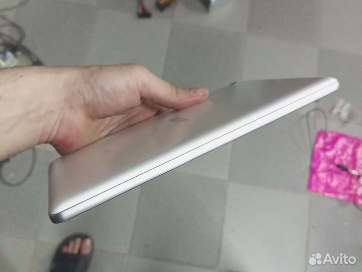 Планшет асер 4.4 андр,сим, 1/8gb(склад)