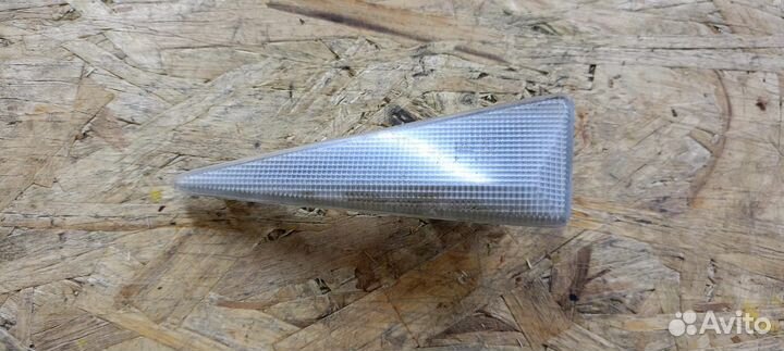 Повторитель поворота правый Renault Megane