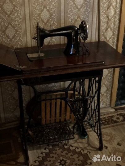 Швейная машина подольская