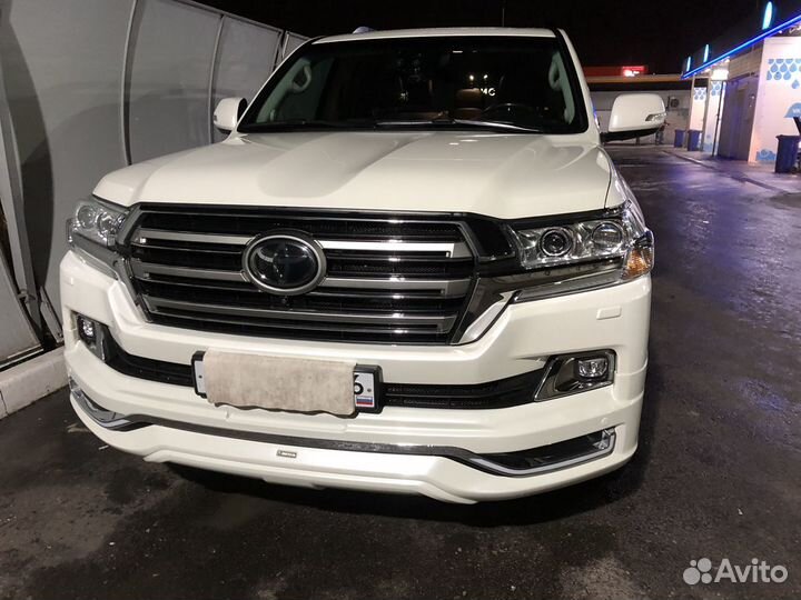 Фаркоп и обвес на Toyota Land Cruiser 200