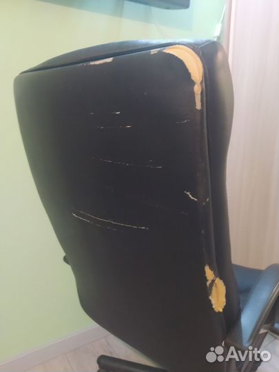 Офисное кресло руководителя