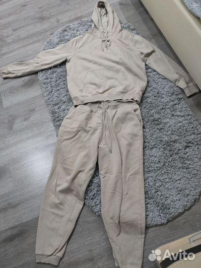 Спортивный костюм женский