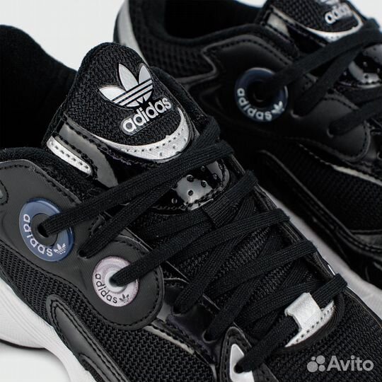 Кроссовки Adidas Astir Black / White Wmns