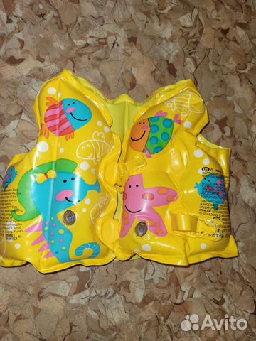 Жилет спасательный