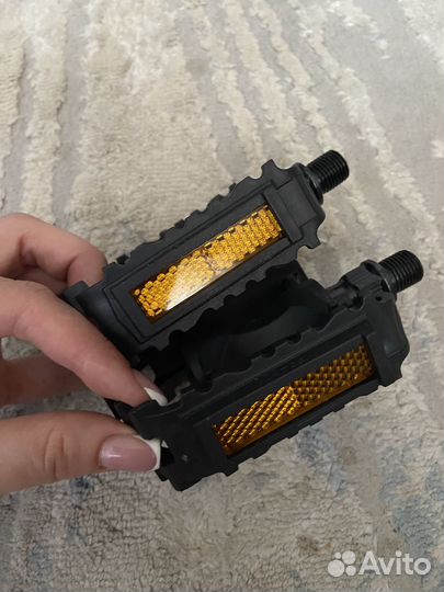 Новые педали на детский велосипед