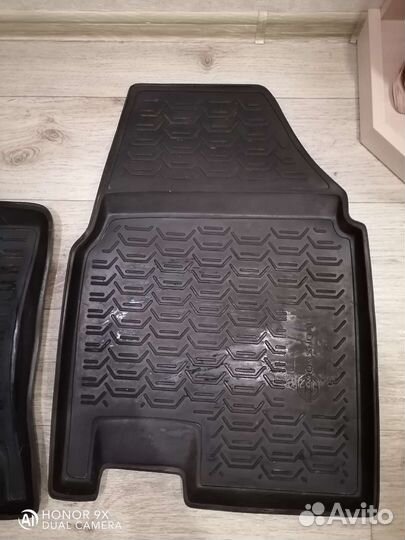 Автомобильные коврики на Ниссан кашкай +2 передние