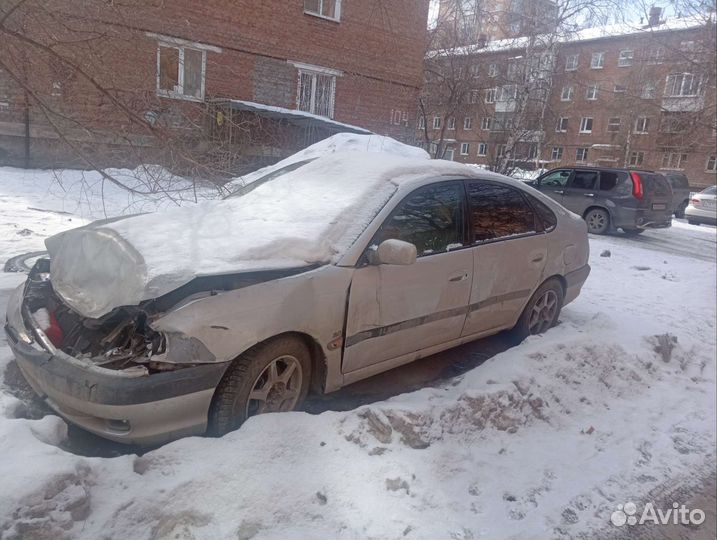 Toyota avensis в разбор