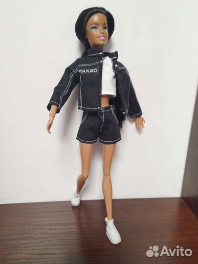 Стильная одежда для кукол Барби