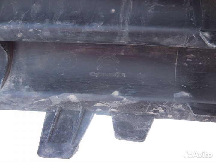 Заглушка радиатора