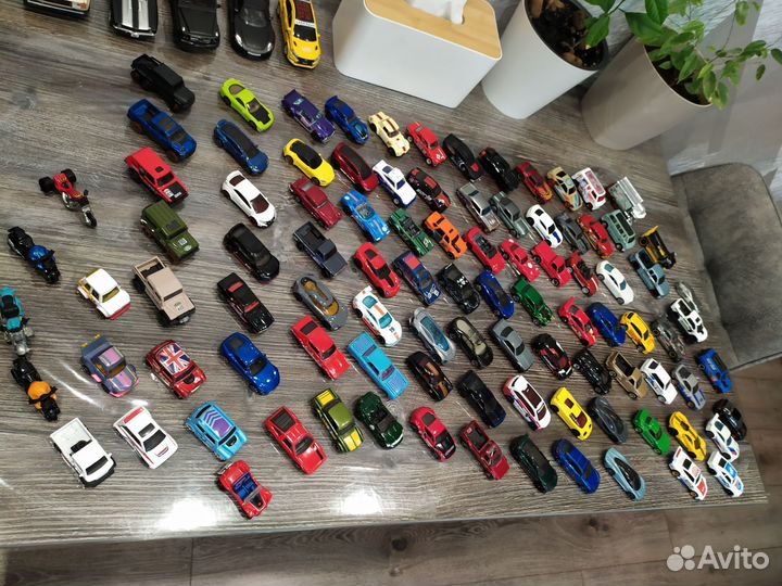 Машинки Hot Wheels