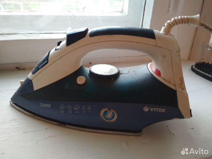 Утюг Vitek