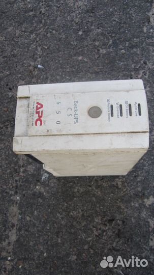 Безперебойный блок питания APC