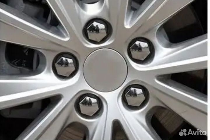 Колпачки колесных гаек и болтов