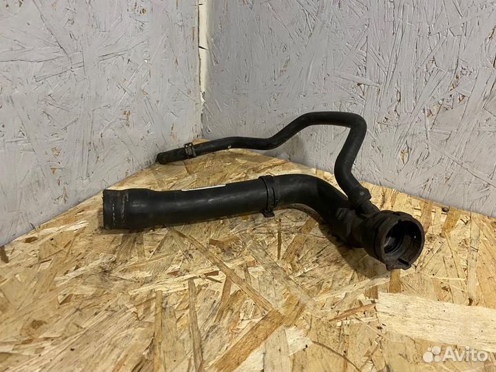 Патрубок радиатора Audi А4 B7