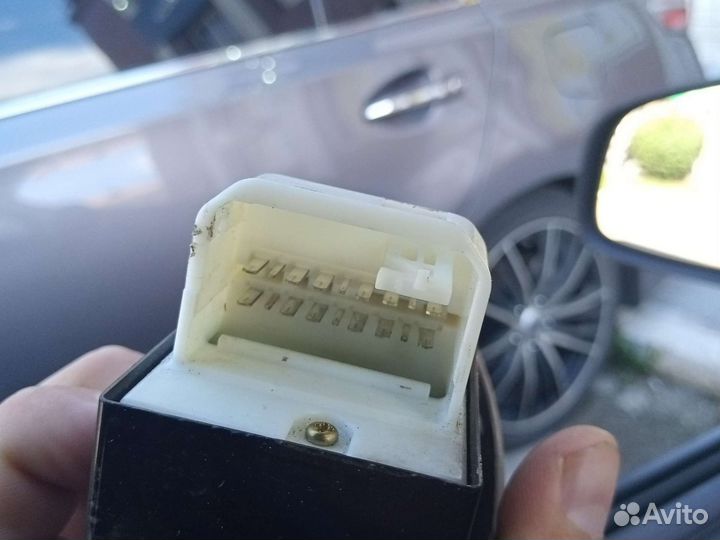 Блок управления стеклоподъемниками Toyota vitz