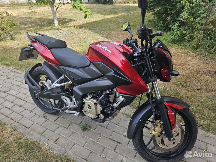 Bajaj Pulsar NS 200