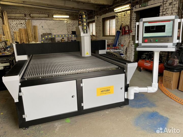 Лазерный станок по металлу 1,5 kW 1,5*3