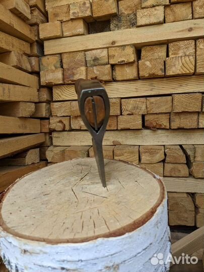 Кованый топор