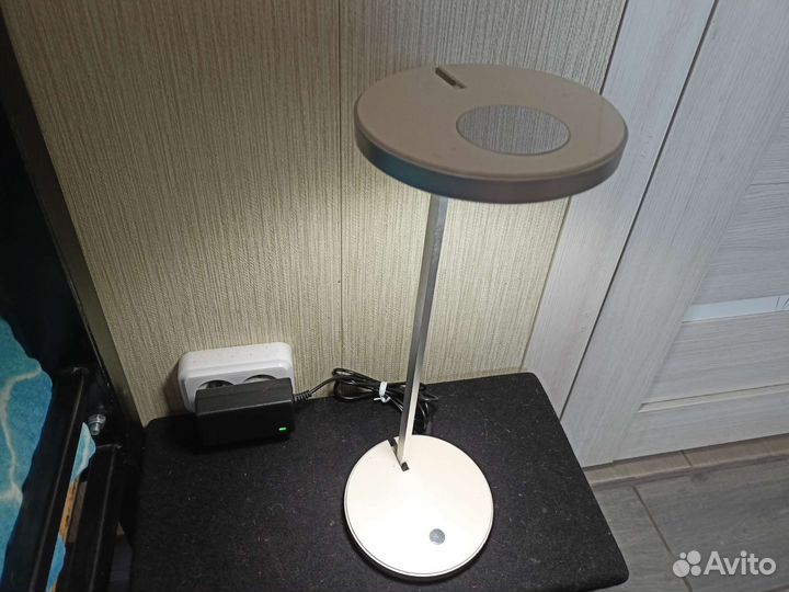 Лампа настольная